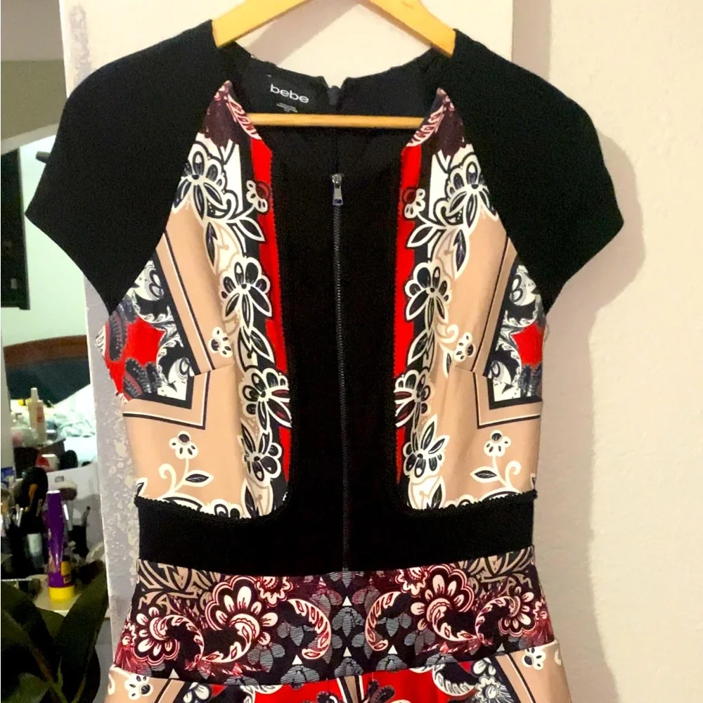 Size M - Picture 1 of 2